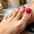 Pedicure hybrydowy – zalety, wykonanie i pielęgnacja stóp